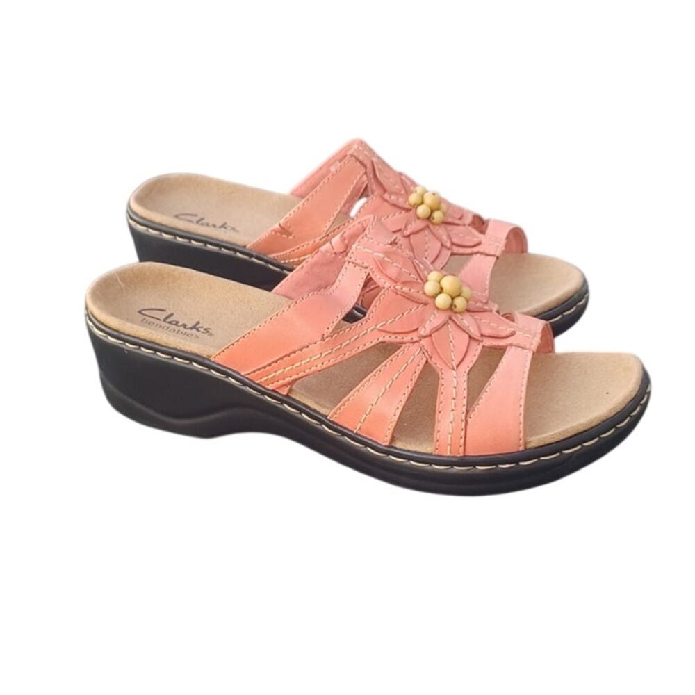 Clarks Bendables Coral Leather Comfort Slide Sandals Floral Beaded 8.5M
